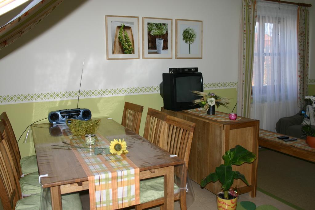 Naturparkbauernhof Poeltl Pollau Δωμάτιο φωτογραφία
